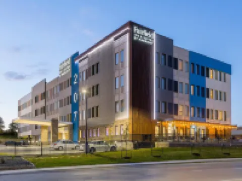 フェアフィールド イン & スイーツ バイ マリオット デ モイン ダウンタウン デモインのホテル