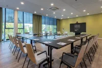 Four Points by Sheraton Panoramahaus Dornbirn Hôtels à : Lustenau