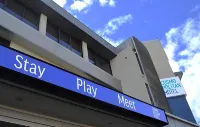 Cosmopolitan Hotel and Apartments Hotels in St Kilda