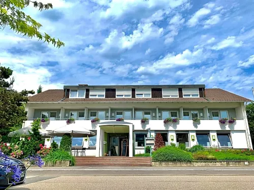 Hotel Zur Flüh Hotels in Schworstadt