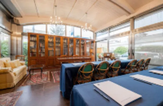 菲烏米奇諾羅馬機場酒店