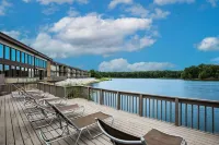 Best Western Indian Oak