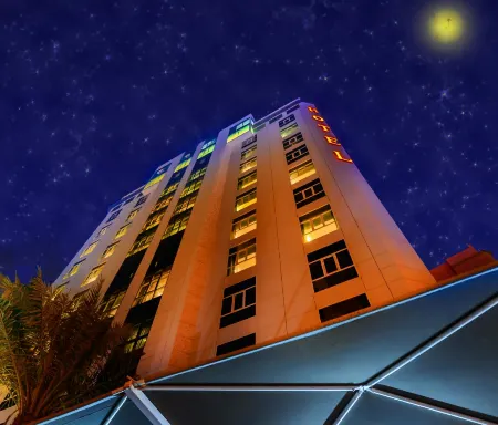 Bravo Royal Hotel Suites Отели в г. Al-Bidea