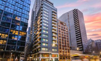 Brady Apartment Hotel Flinders Street