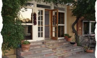 Spirit Tree Inn B&B