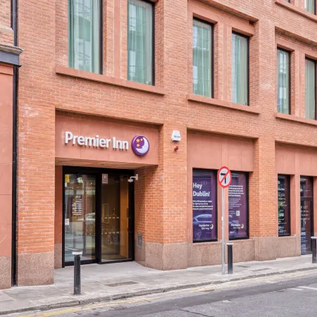 Premier Inn Dublin City Centre (Temple Bar) Отели рядом с достопримечательностью «Концертный зал Button Factory»