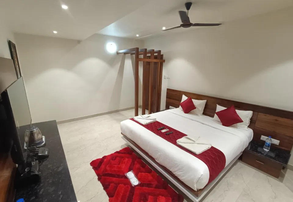 Suitetrails - Priya Hotel