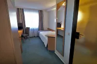 Hotel Goldener Hirsch Mosbach Hotel a Neunkirchen