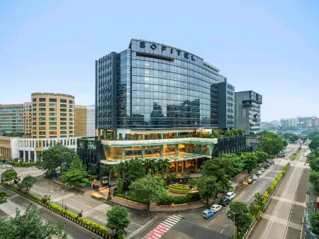 Sofitel Mumbai BKC Отели рядом со станцией Lokmanya Tilak Terminus