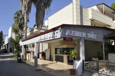 凱麥爾套房酒店