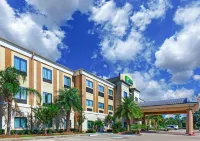 Holiday Inn Express & Suites Beaumont NW Parkdale Mall Hotels in Lumberton