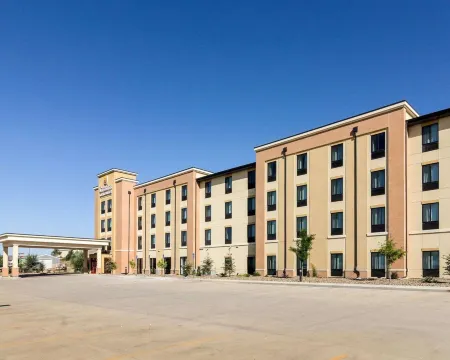 Comfort Inn & Suites Watford City