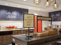 田納西列剋星敦歡朋酒店 亨德森縣酒店