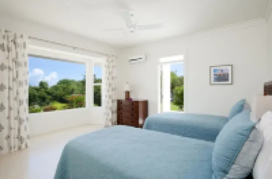 漂木 4卧室的家 酒店