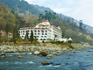 Mastiff Grand Manali Resort