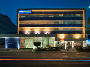 Hotel MX Forum Buenavista