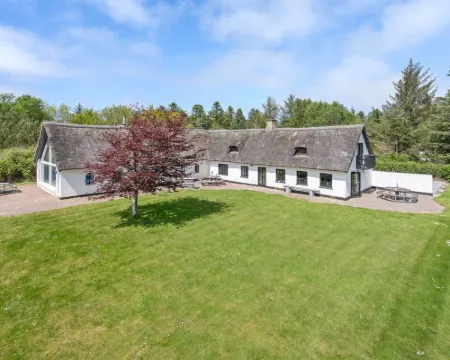 "Iben" - 2.3km from the Sea Hoteles en Saltum