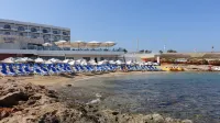 Paradise Bay Resort - Beach