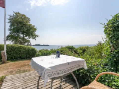 "Daike" - 25m from the Sea