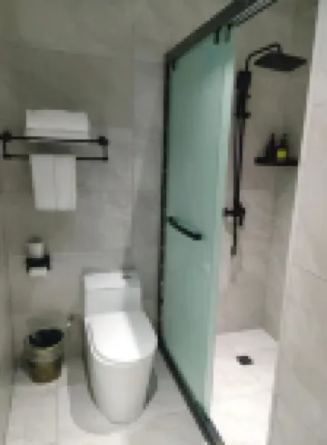 IU Hotel (Liulin 18 Meters Street)