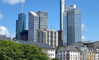 Adina Apartment Hotel Frankfurt Neue Oper