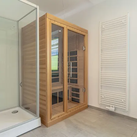 Fur Bis zu 8 Personen Mit IR Sauna