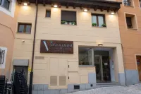 Vizcainos Home Away Hotel in zona IE University