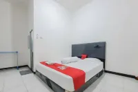 RedDoorz @ Permana Homestay near Supadio Airport Pontianak Hotel dekat Qubu Resort