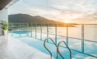 Grand Gold Hotel - Infinity Pools