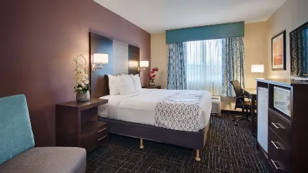 Best Western Fort Myers Inn  Suites Отели в г. Форт Майерс