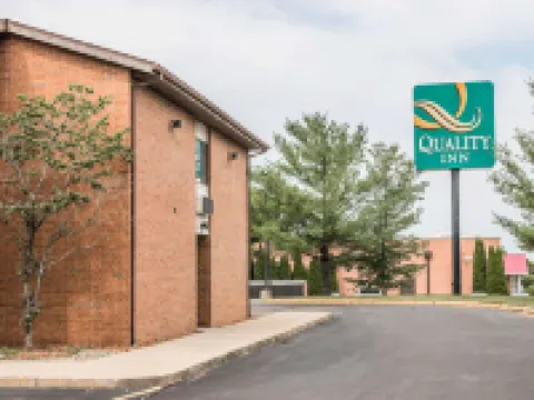 Quality Inn Grand Rapids North Hotels in Walker