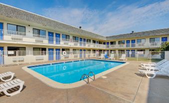 Motel 6 Wichita, KS