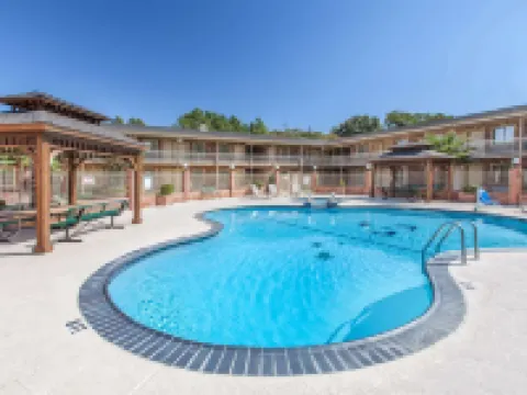 Super 8 by Wyndham Tyler TX Hotels in Tyler