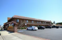 Santa Clarita Motel - Near Six Flags Magic Mountain - Valencia Hotels near California Institute of the Arts