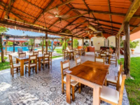 Hacienda Inn Aeropuerto โรงแรมใกล้สนามบินนานาชาติมานูเอล เกรสเซนซิโอ เรจอน