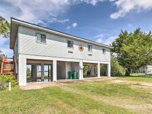 Waterfront Cedar Key Duplex Home: Grill & Dock!