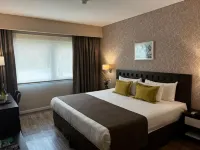 Days Inn by Wyndham Zarate Hotels in Campana