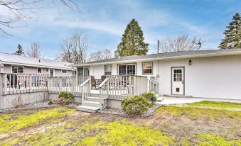 Charming Retreat w/ Deck - Walk to Lake Pepin