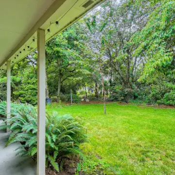 Charming Single Level 4 Bedrooms Gresham Home Near Pdx, Edgefield and Mt Hood