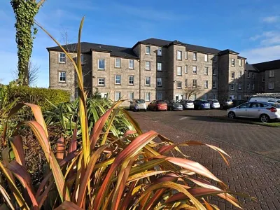 Waterfront Guest Accommodation Hotels near The Church of Jesus Christ of Latter-day Saints
