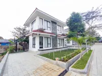 RedDoorz at Batutulis Bogor Villa Papatong by M Hotels in Rancamaya