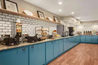 Country Inn & Suites by Radisson, Ames, IA - breakfast