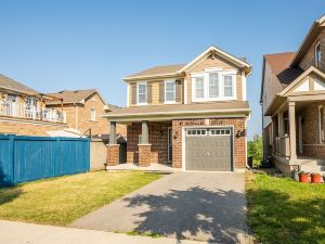 GLOBALSTAY Modern 3 Bedroom House in Brampton