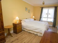 Kilkee Bay Hotels near Loop Head