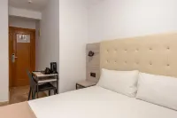 Hotel Queens - Adults Only