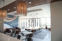 The Elm, a Ramada by Wyndham Отели в г. Дентон
