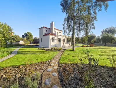 Luxury Rental Villa for 14 People