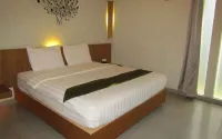 Green Costel Hotel dekat Curug Ceret (Naringgul)