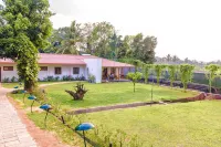 Pinnawala Backpack Residencies Hotels near කුදිර පාලම - KUDIRA PALAMA