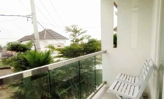 Villa Madina Keluarga  (Full AC) Dekat Jtp 3